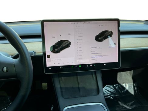 Used 2021 Tesla Model 3 Standard Range Plus image 11