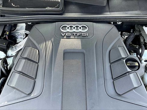 Used 2018 Audi Q7 3.0T Premium Plus image 32