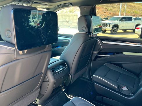 New 2026 Cadillac Escalade Sport w/ Touring Package AWD/4WD image 20