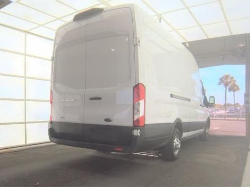 Used 2022 Ford Transit 250 148 High Roof Extended AWD w/ Load Area Protection Package image 4
