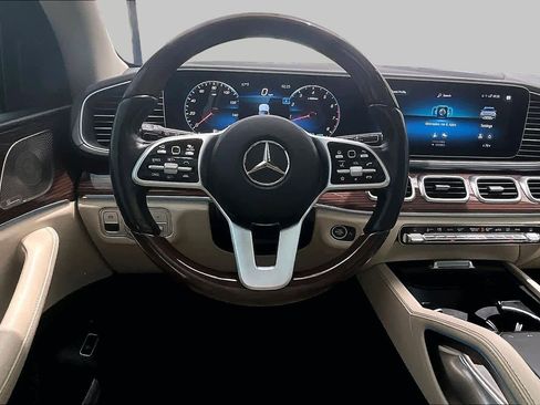 Used 2022 Mercedes-Benz GLS 450 4MATIC image 6
