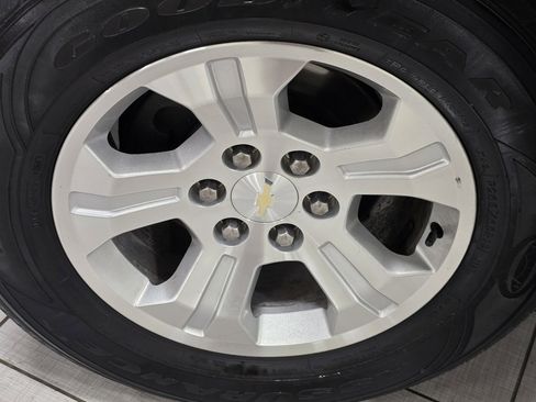 Used 2016 Chevrolet Silverado 1500 LTZ Z71 image 9