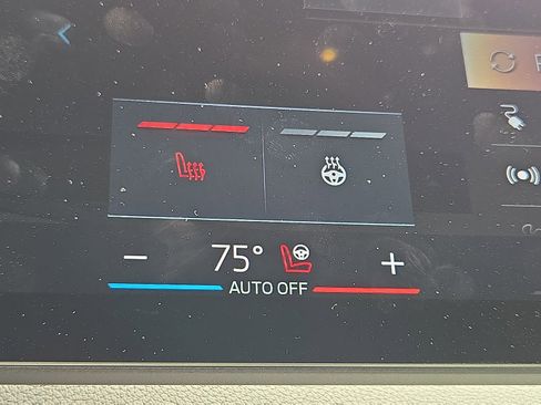 Used 2024 BMW iX xDrive50 w/ Sport Package image 25