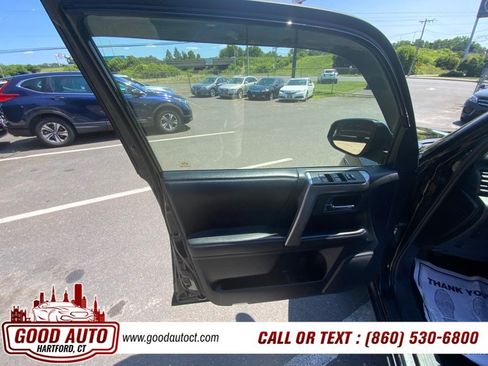 Used 2015 Toyota 4Runner SR5 AWD/4WD image 6