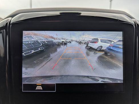 Used 2023 Chevrolet Traverse LT image 17