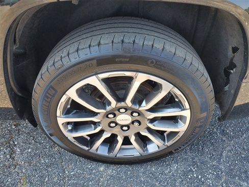 Used 2020 GMC Acadia Denali image 35