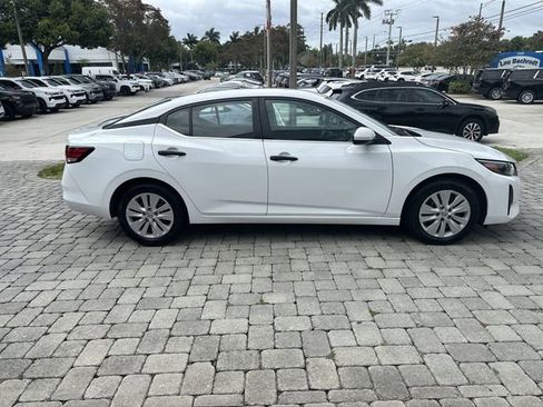 Used 2024 Nissan Sentra S FWD image 14