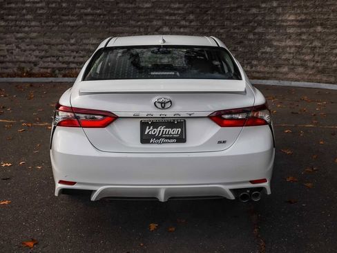 Used 2024 Toyota Camry SE image 7
