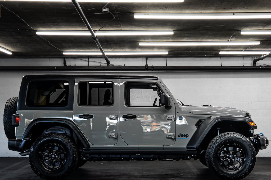 Used 2024 Jeep Wrangler Unlimited AWD/4WD image 6