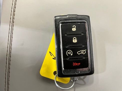 Used 2022 Jeep Grand Cherokee Overland image 25