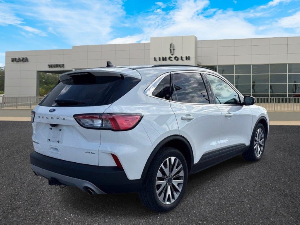 Used 2022 Ford Escape Titanium w/ Class II Trailer Tow Package AWD/4WD image 4