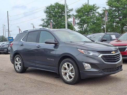 Used 2019 Chevrolet Equinox LT FWD image 3