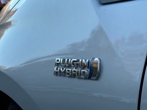 Used 2018 Toyota Prius Prime Plus image 7