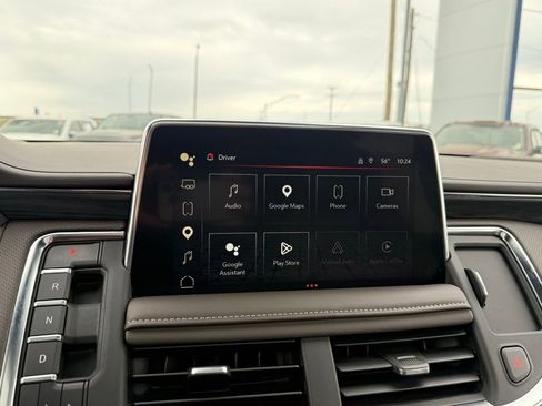 Used 2023 GMC Yukon SLT w/ SLT Premium Package image 15