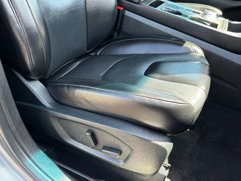 Used 2022 Ford Edge Titanium AWD/4WD image 26