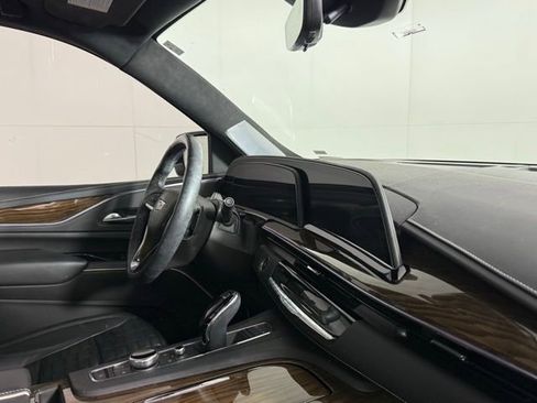 Certified 2023 Cadillac Escalade Premium Luxury Platinum image 33