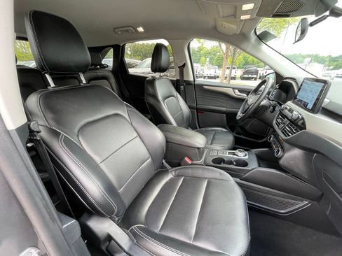 Used 2022 Ford Escape SEL w/ Technology Package FWD image 31