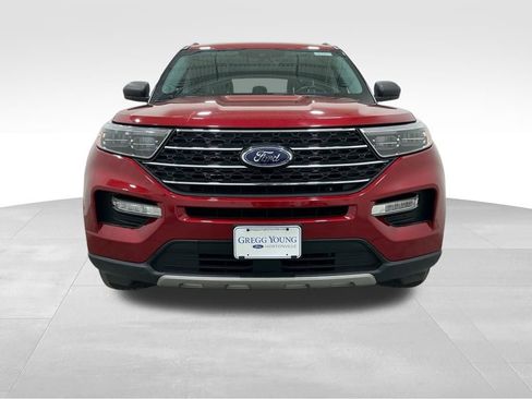 Used 2022 Ford Explorer XLT w/ Equipment Group 202A image 7
