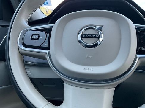 Used 2020 Volvo XC90 T5 Momentum w/ Protection Package Premier image 21