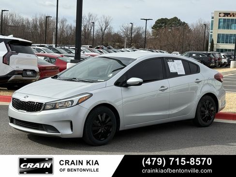 Used 2018 Kia Forte LX w/ LX Popular Package image 3
