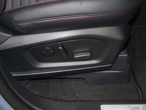 New 2026 Ford Explorer ST-Line w/ ST-Line Street Pack image 28