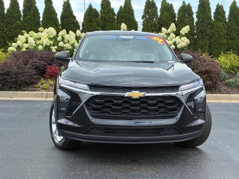 Used 2024 Chevrolet Trax LS FWD image 5