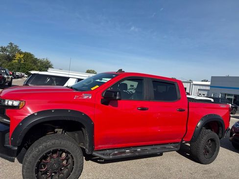 Used 2020 Chevrolet Silverado 1500 LT Trail Boss AWD/4WD image 2