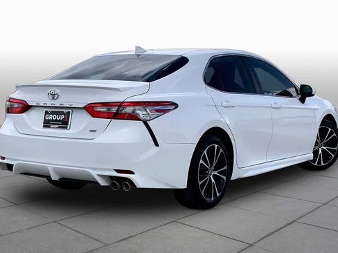 Used 2019 Toyota Camry SE FWD image 13