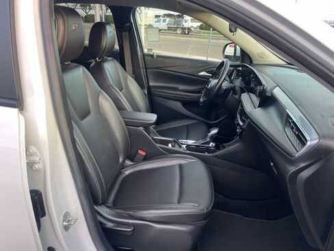 Used 2024 Buick Encore GX Sport Touring FWD image 22