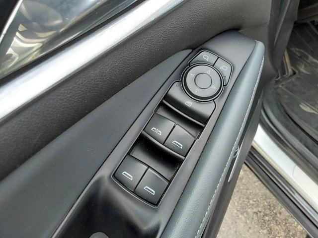 Used 2018 Buick Enclave Essence FWD image 18