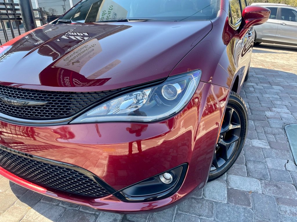 Used 2018 Chrysler Pacifica Touring-L w/ Premium Audio Group FWD image 43