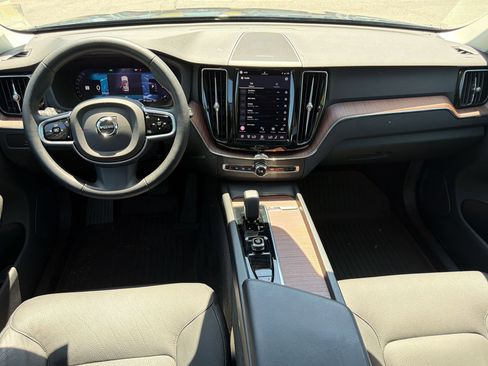 Used 2023 Volvo XC60 B5 Plus w/ Climate Package image 17