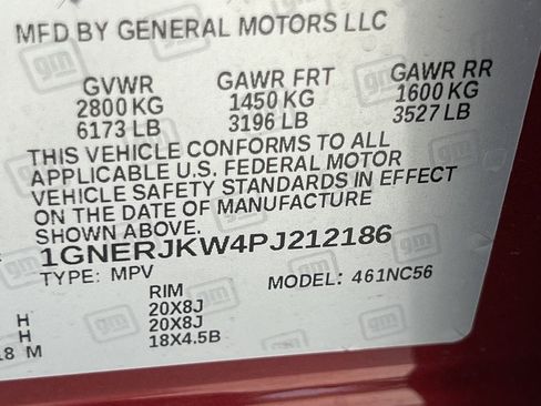 Used 2023 Chevrolet Traverse RS FWD image 12