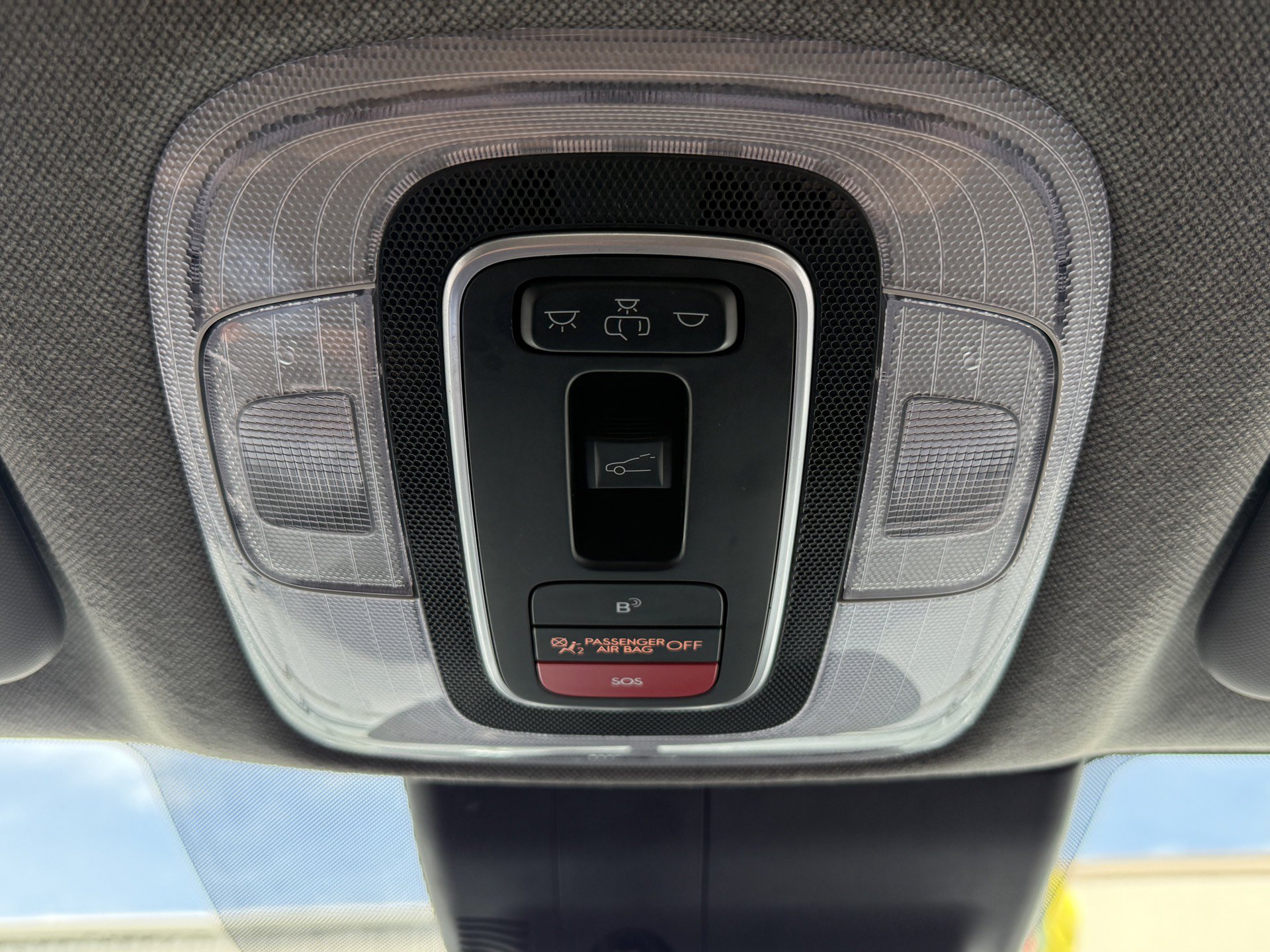 Used 2025 Hyundai Elantra SEL FWD image 34