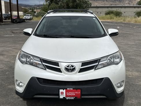Used 2013 Toyota RAV4 Limited AWD/4WD image 2