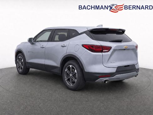 Used 2025 Chevrolet Blazer LT FWD image 5