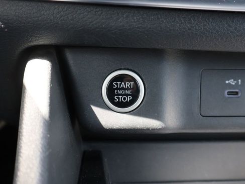 Used 2023 Nissan Rogue S AWD/4WD image 31