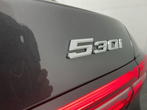 Certified 2025 BMW 530i w/ Premium Package image 31
