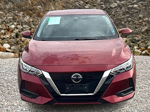 Used 2021 Nissan Sentra SV image 3