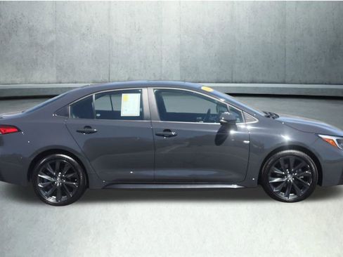 Used 2024 Toyota Corolla SE w/ SE Premium Package FWD image 11