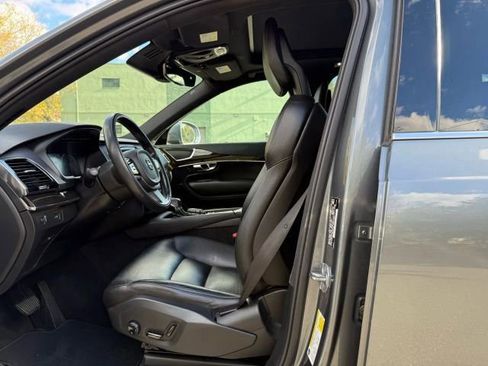 Used 2018 Volvo XC90 T6 Momentum w/ Convenience Package image 13