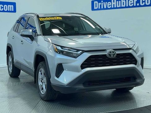 Used 2025 Toyota RAV4 XLE w/ Convenience Package FWD image 3
