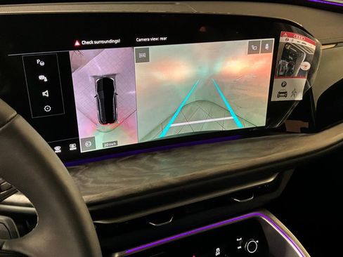 Certified 2025 Audi Q5 Premium w/ Convenience Package image 4