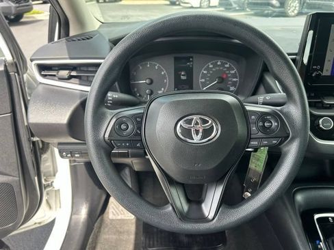 Used 2024 Toyota Corolla LE FWD image 19