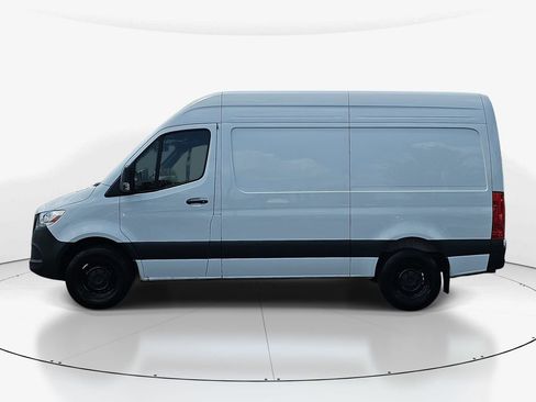 Used 2025 Mercedes-Benz Sprinter 2500 image 10