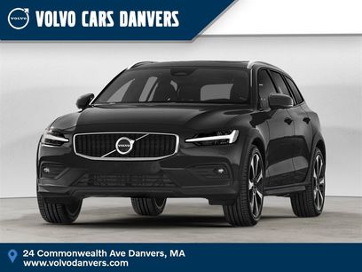 New 2025 Volvo V60 B5 Cross Country Ultra w/ Protection Package Premier