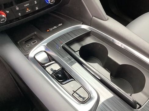 Used 2022 Buick Enclave Essence w/ Sport Touring Edition image 36