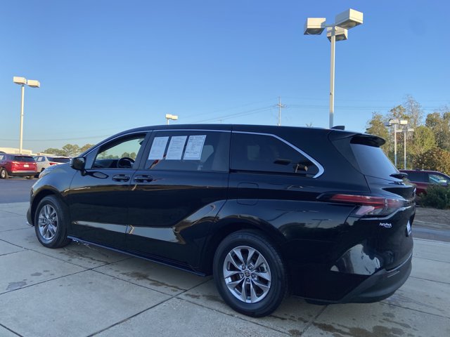 Used 2022 Toyota Sienna LE FWD image 8