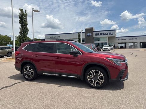 Used 2025 Subaru Ascent Limited AWD/4WD image 1