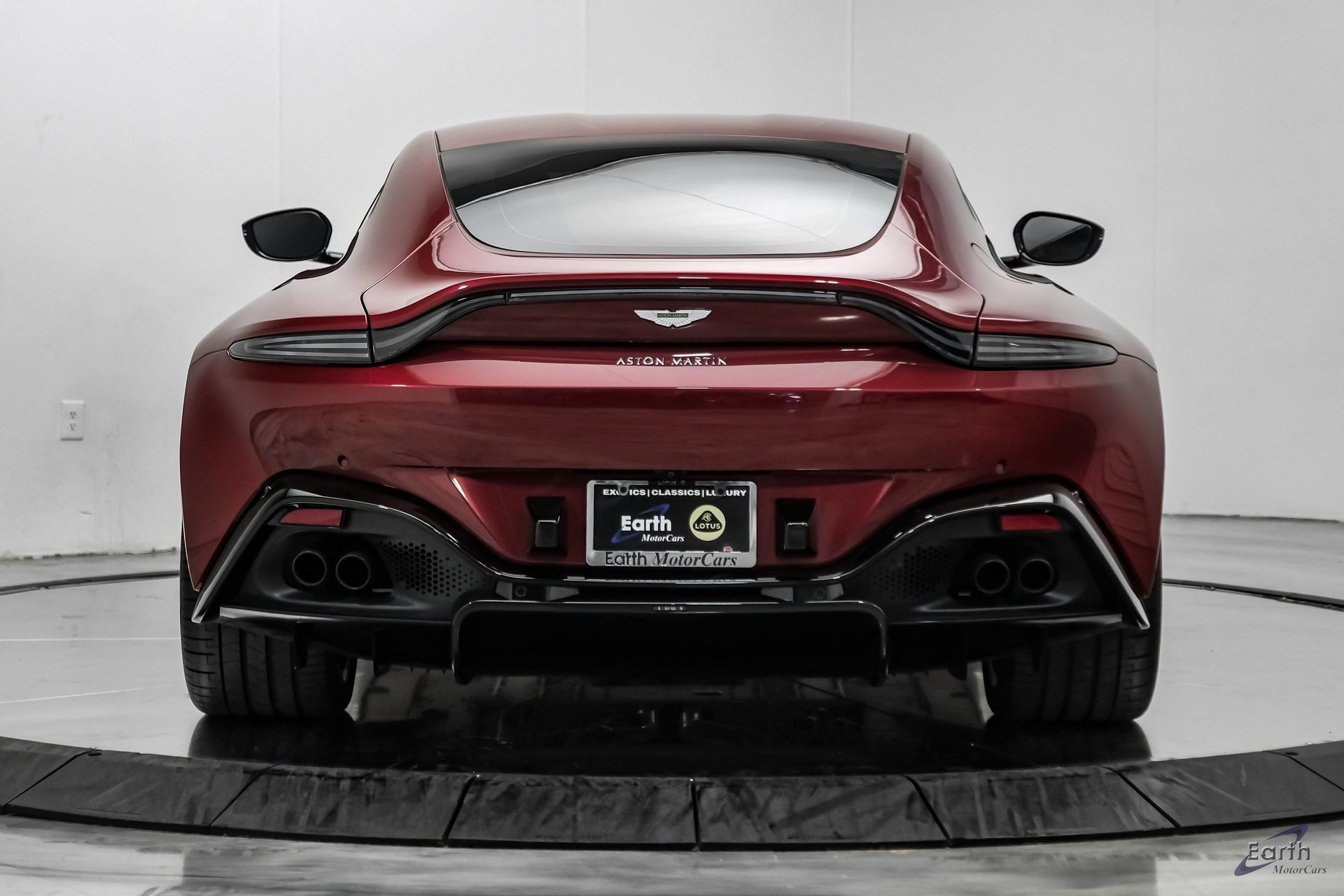 Used 2020 Aston Martin V8 Vantage Coupe RWD image 15